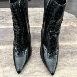 Lulus Woman’s Heeled Boots Size 8